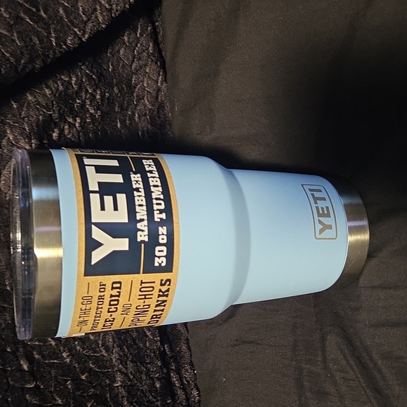 YETI Rambler 30 oz Tumbler - Sky Blue - Picture 7 of 8